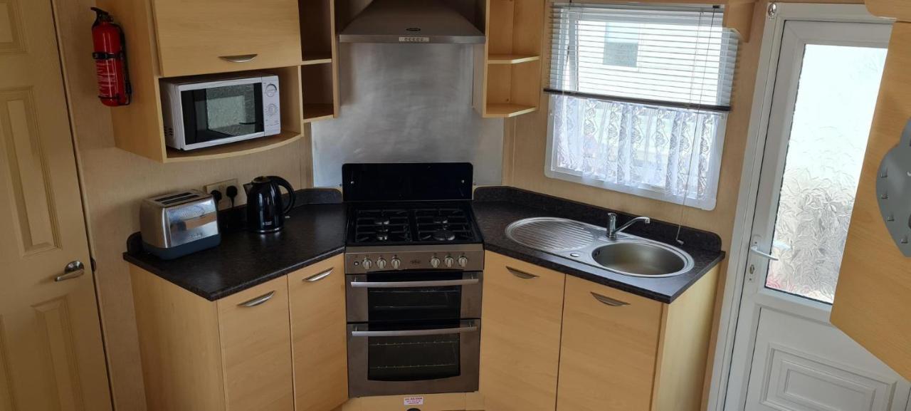 Hotel Lovely Caravan With Decking At Coral Beach Park In Lincolnshire Ref 77001C à Ingoldmells Extérieur photo