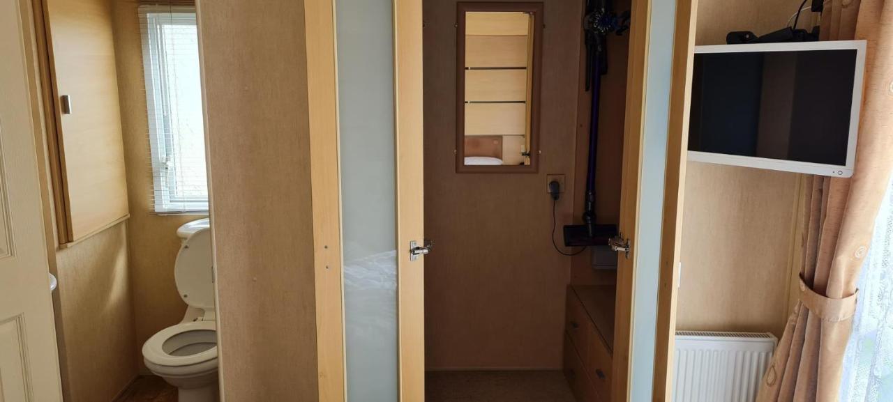 Hotel Lovely Caravan With Decking At Coral Beach Park In Lincolnshire Ref 77001C à Ingoldmells Extérieur photo